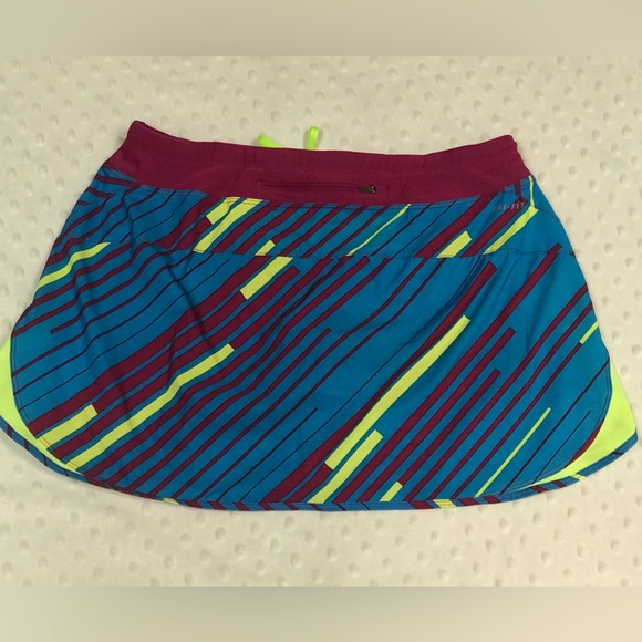 Nike Dri-Fit Colorful Running Skirt Skort, Side Slits W/ Mesh Size M, Zip Pocket - Picture 2 of 8